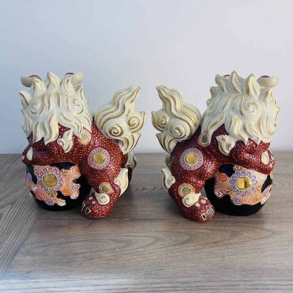 Vintage Japanese Shisa Foo Dog Pair Kutani Style Moriage Porcelain 7.75